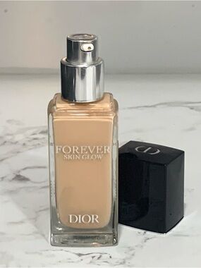 Dior Forever 1CR Skin Glow foundation, sampled